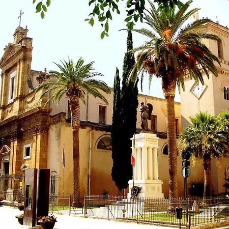Villa Il Girasole Del Centro Storico Alcamo Exterior foto