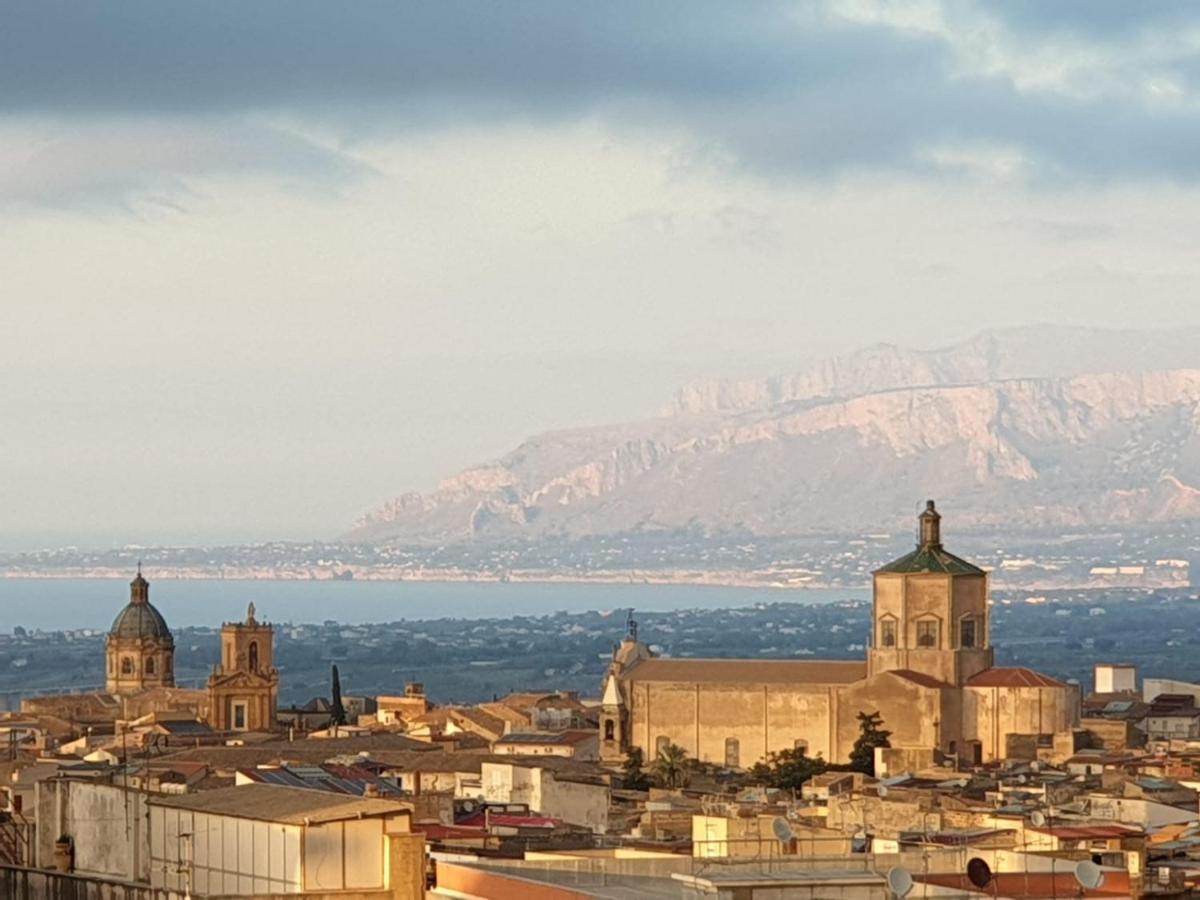 Villa Il Girasole Del Centro Storico Alcamo Exterior foto